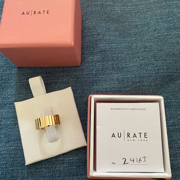 Gold Au|Rate Infinity Ring - Picture 3 of 4